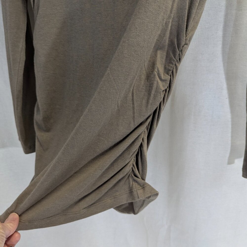 CAbi Size Small Mock Turtleneck in Light Brown - Picture 4 of 13